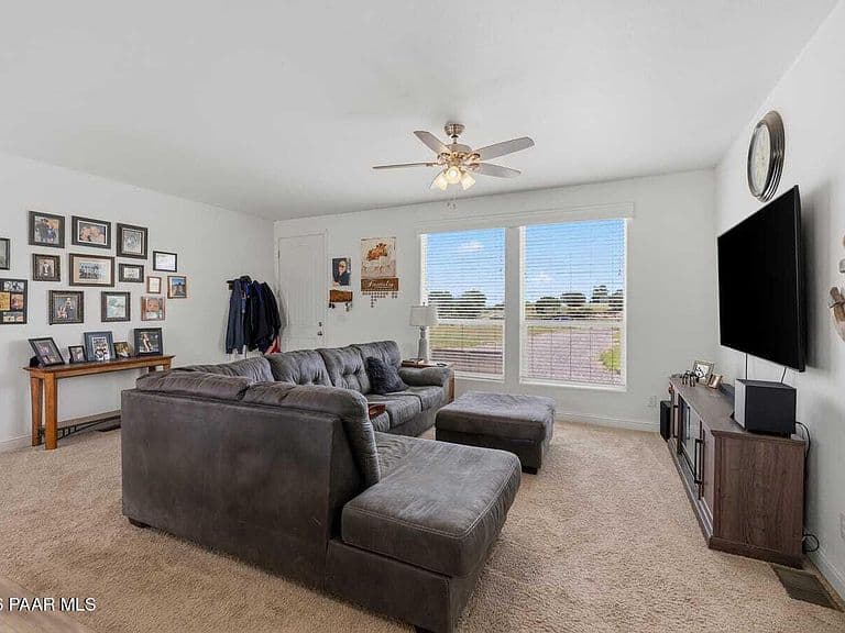 2380 N Cherokee Dr photo 5
