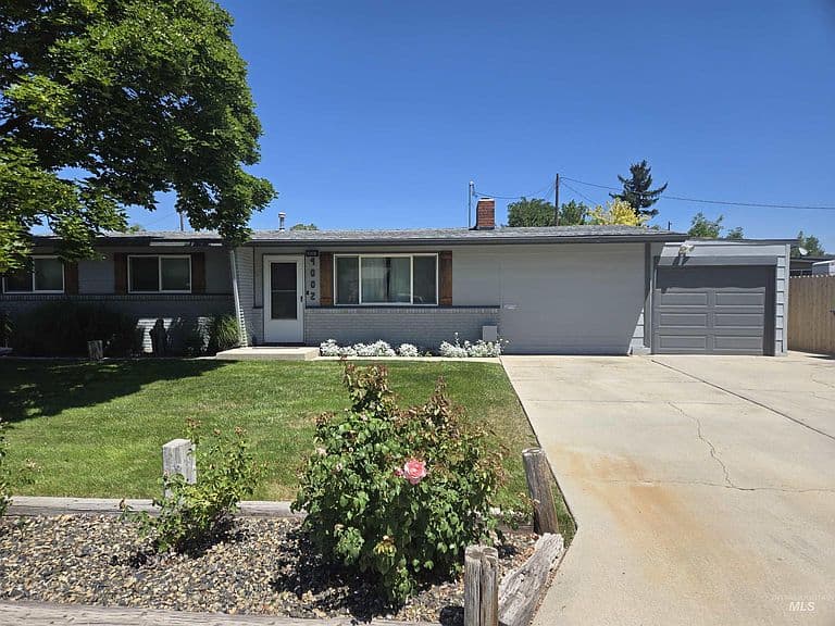 4002 W Normandie Dr photo 2