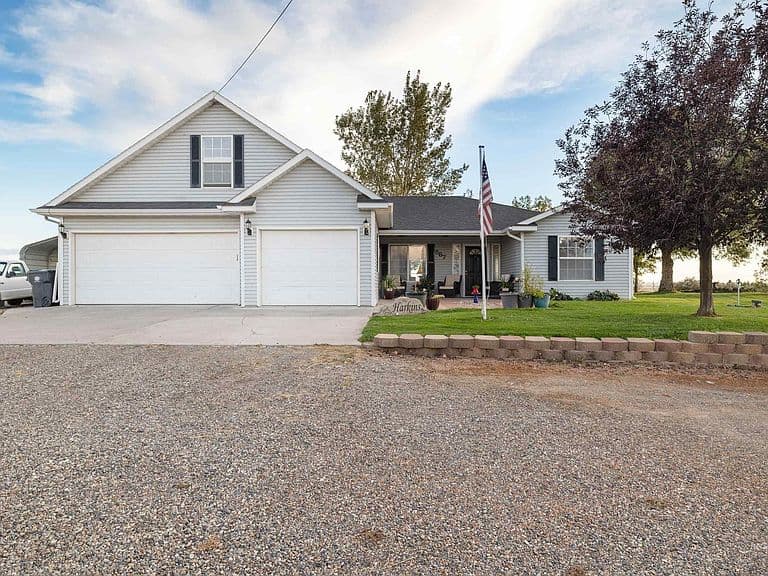 567 Smokey Mountain Dr photo 1