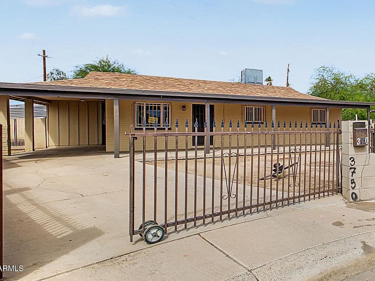 3750 W CHIPMAN Road photo 4