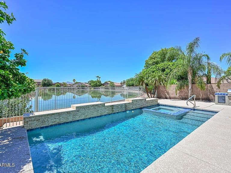 11225 W CAMBRIDGE Avenue photo 3