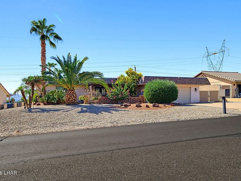 681 Pueblo Dr photo 2