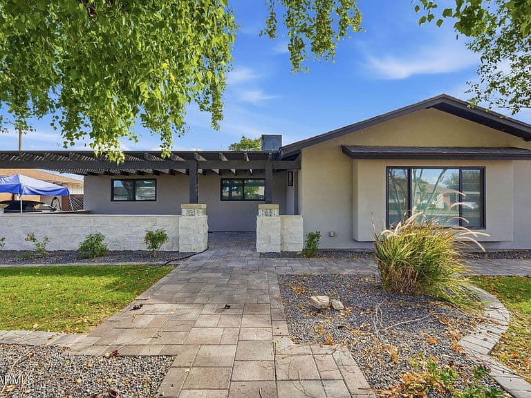8233 E MONTEROSA Street photo 4