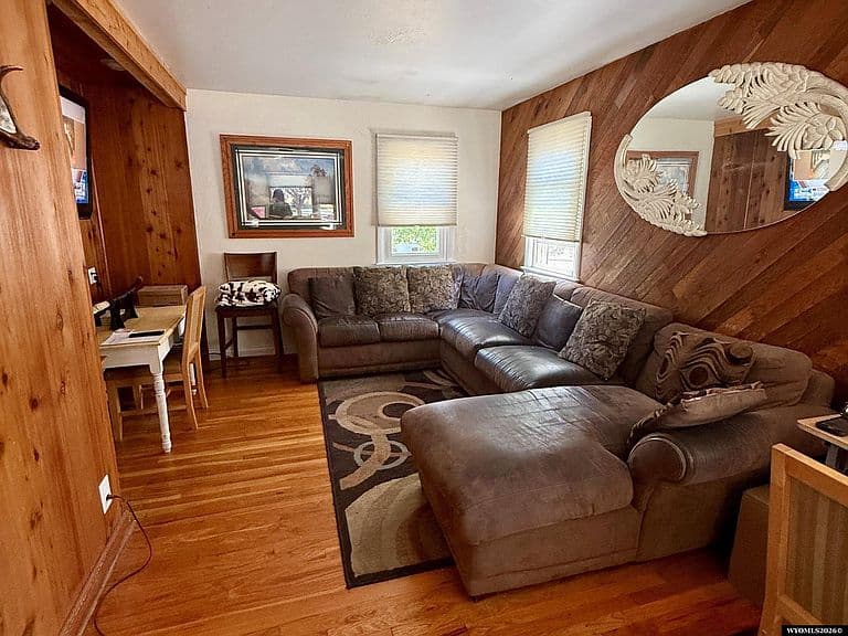 2211 S Richard St photo 3