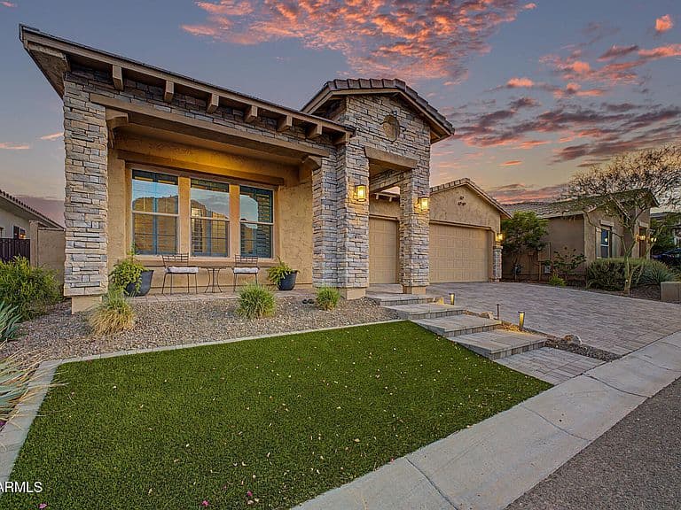 21251 W HILLCREST Boulevard photo 3