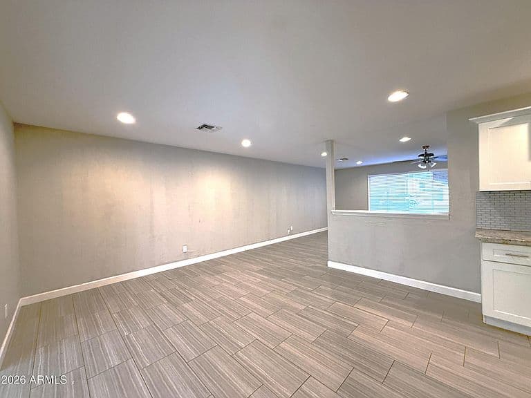 224 E MINTON Drive photo 4