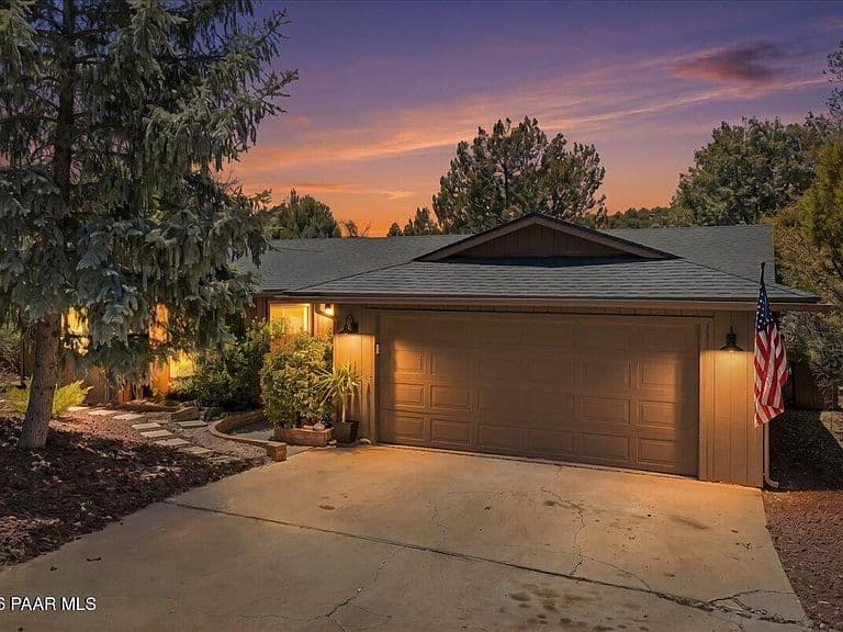 608 Hummingbird Way photo 1