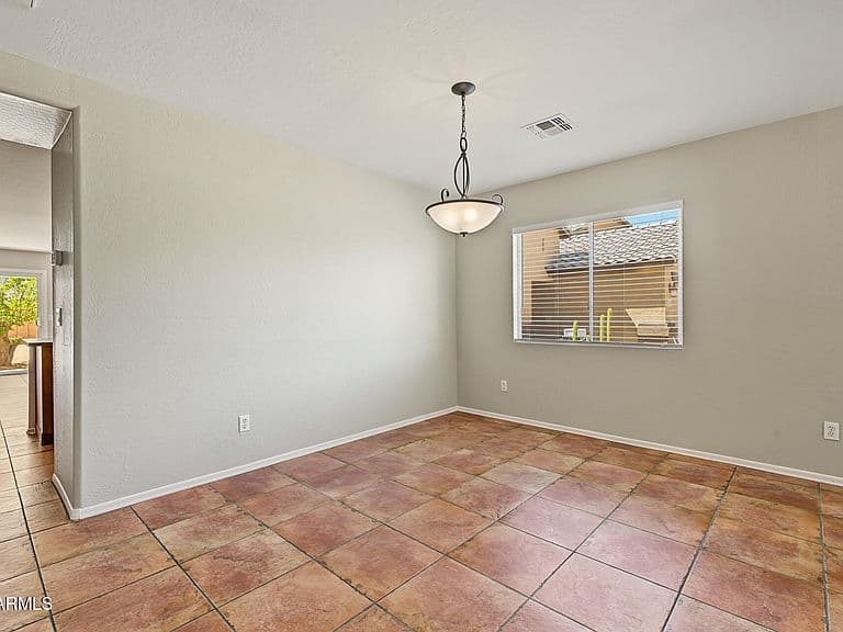28240 N QUARTZ Way photo 4