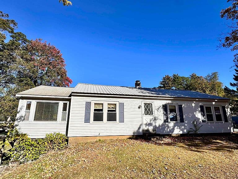 25 Pierce Road photo 4