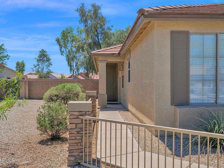 21067 E DESERT HILLS Circle photo 2