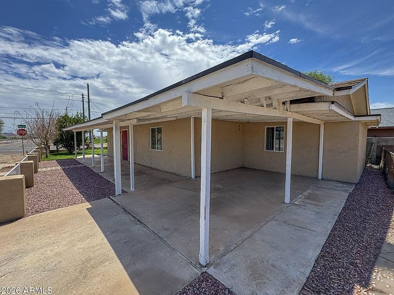 630 E IRWIN Avenue photo 3