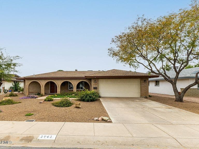 1941 E Pebble Beach Dr photo 2