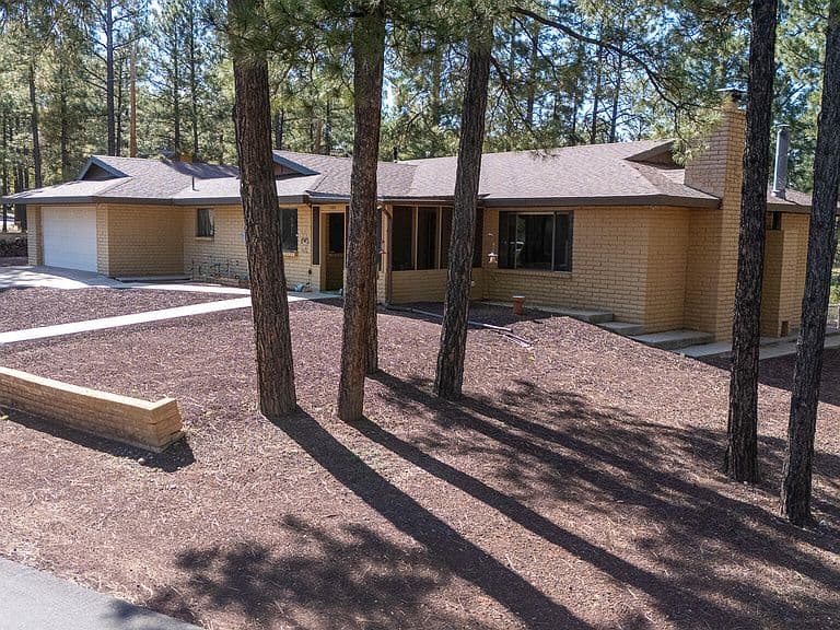 1380 Meadow View Pl photo 3