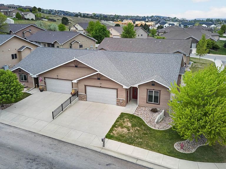 310 Dunbar Ct photo 2