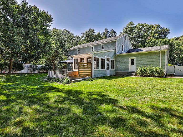 5 Meredith Drive photo 5