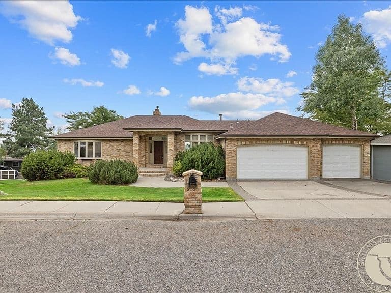 3520 Timberline Dr photo 2