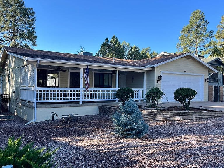407 W Saint Moritz Dr photo 1