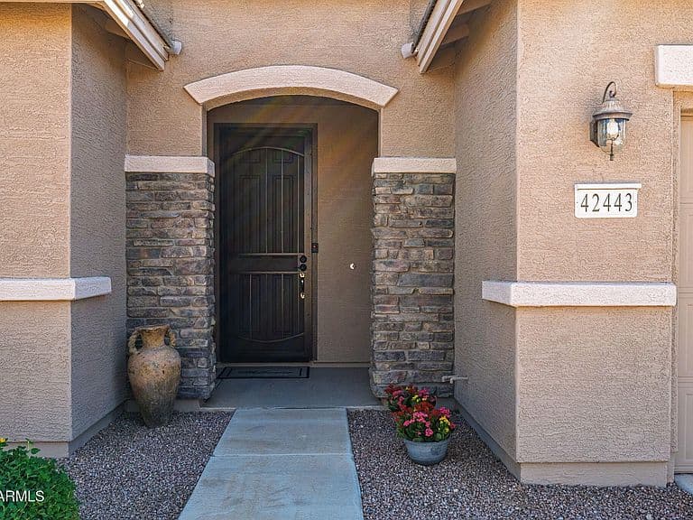 42443 W SEA EAGLE Drive photo 5