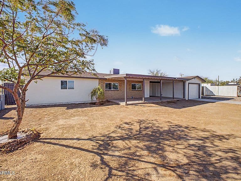 32234 N CENTER Street photo 2