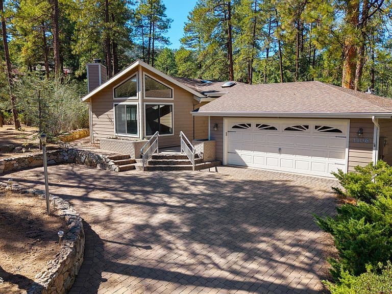 1106 Pine Country Ct photo 1