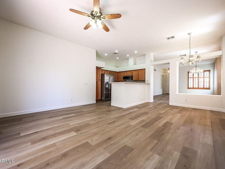420 W HALF MOON Way photo 3