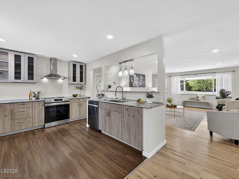 2220 Oreana Dr photo 2