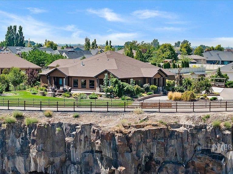 465 Canyon Rim Rd photo 4