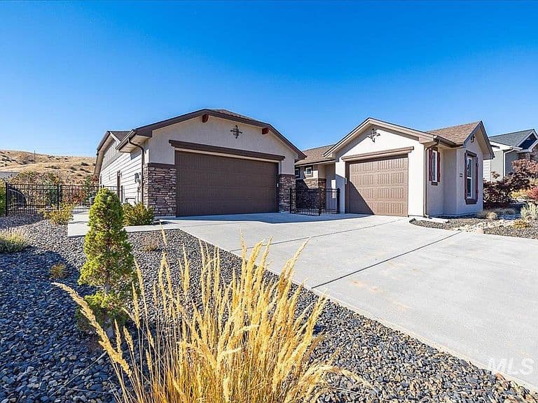 18091 N Highfield Way photo 2