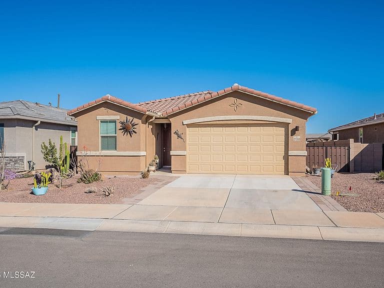 21388 E Charmaine Rd photo 4