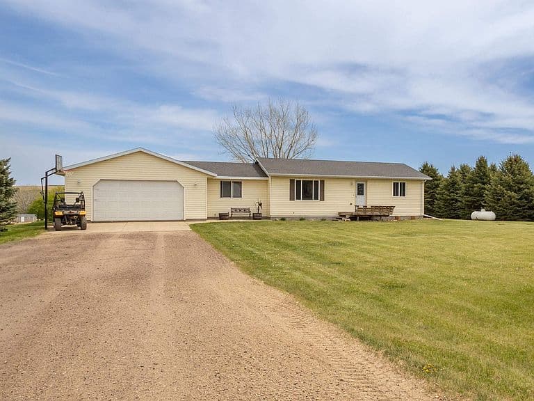 25882 Skunk Creek Ave photo 4