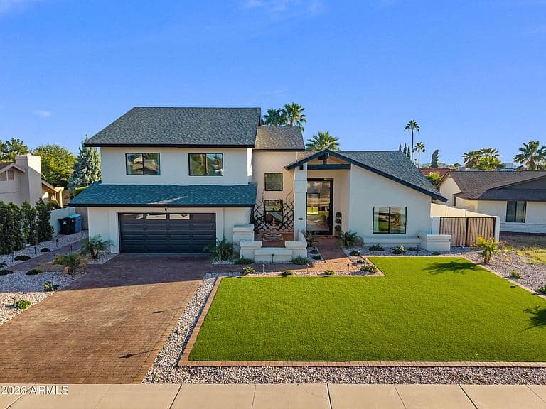 4447 E Beverly Lane photo 4