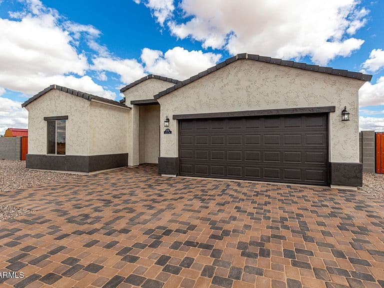 4065 N MONARCH Drive photo 2