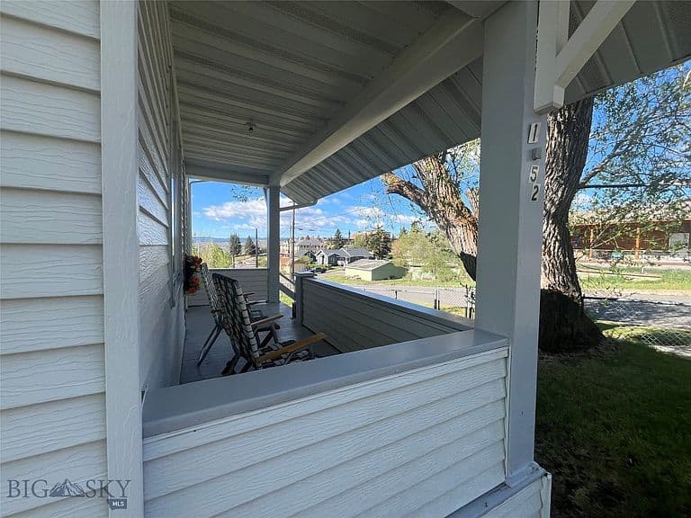 1152 W Copper St photo 1