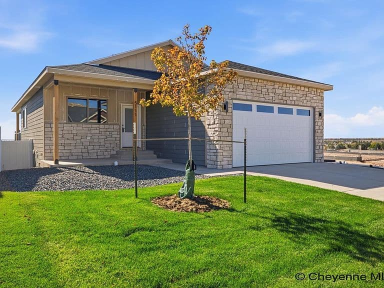 5111 Carla Dr photo 1