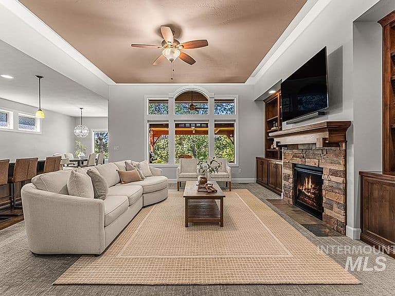 6737 N Moon Drummer Way photo 4