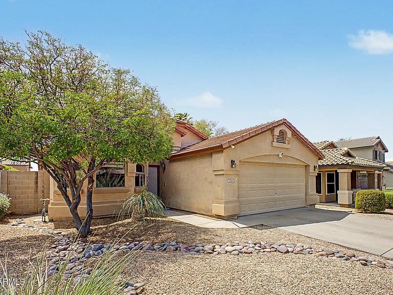 2331 W BLUE SKY Drive photo 4