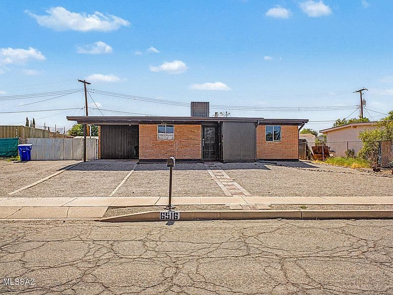 6516 E Nelson Dr photo 1