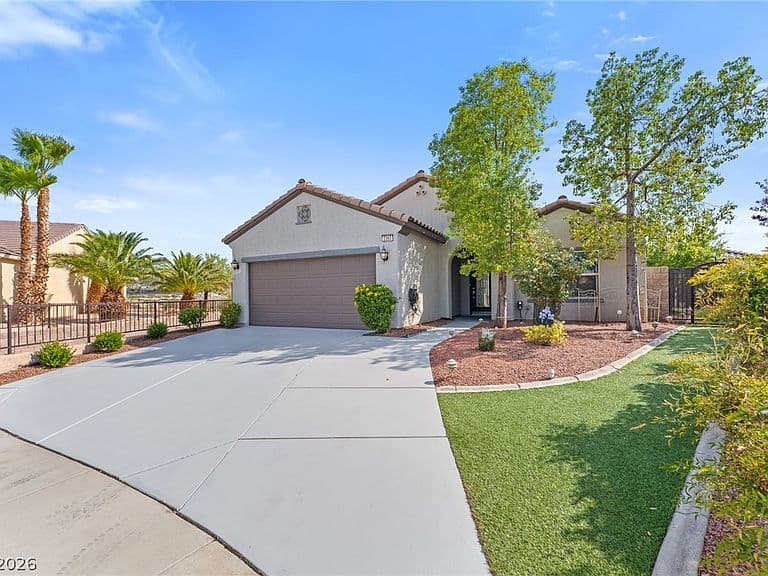 2393 Wood Village Dr photo 2