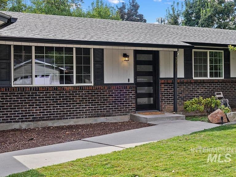 3518 N Frontier Way photo 5