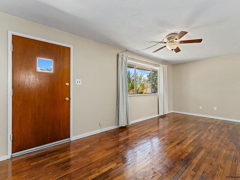 347 Stinson Ave photo 3