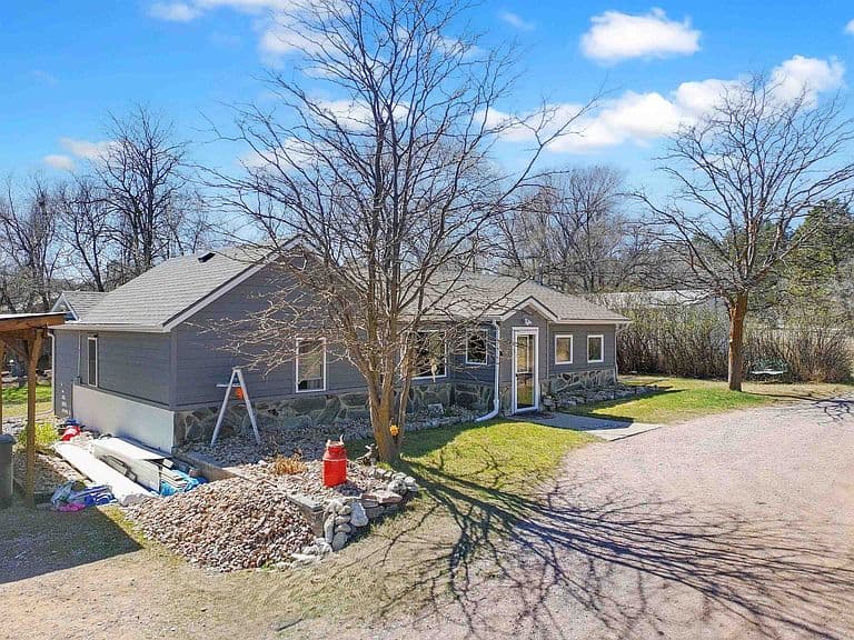2329 Ely Ave photo 4