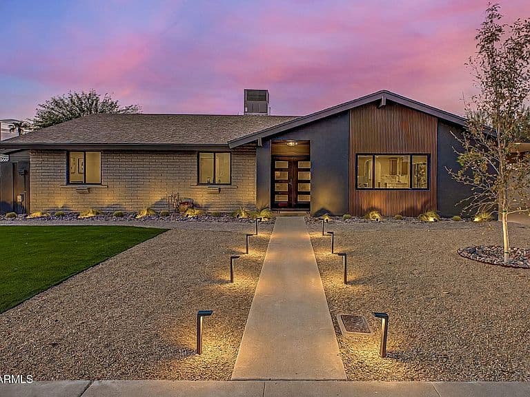 2808 E LUPINE Avenue photo 2