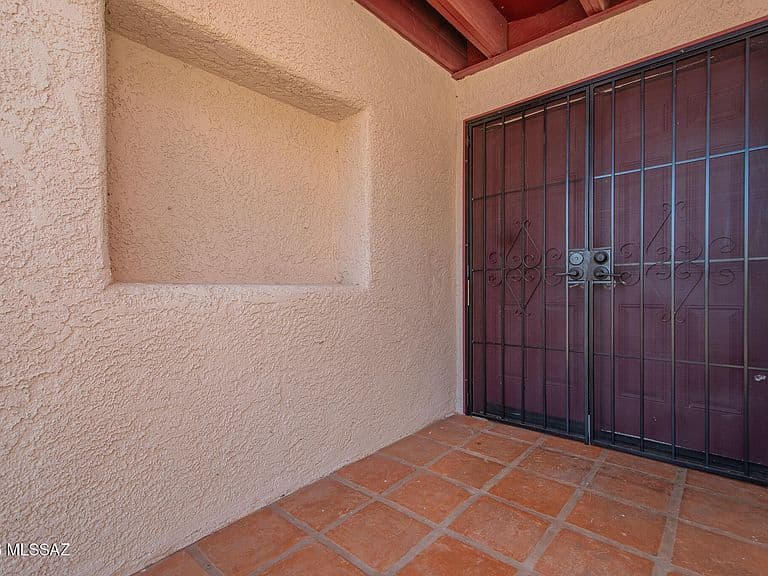 6871 N Solaz Cuarto photo 4