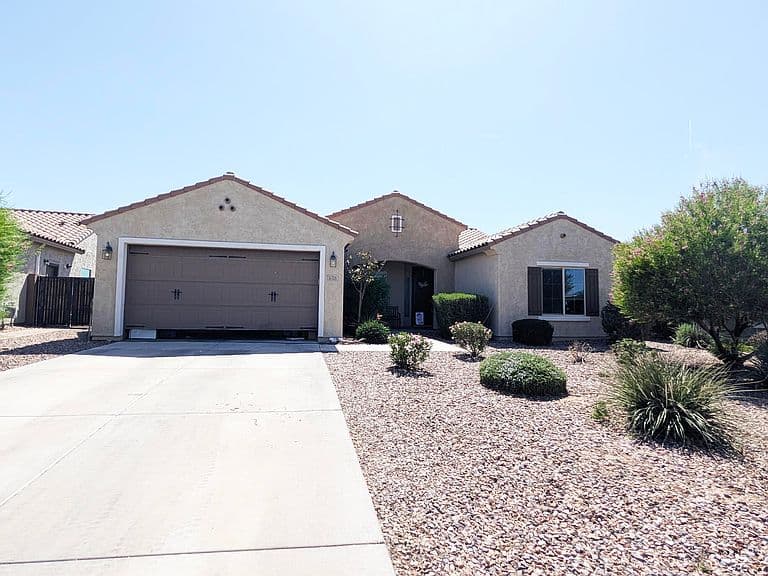 5725 W HERITAGE Court photo 2