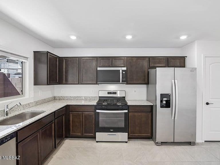 11002 S Audie Murphy Dr photo 3