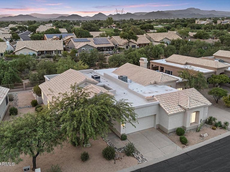4738 E CASEY Lane photo 1