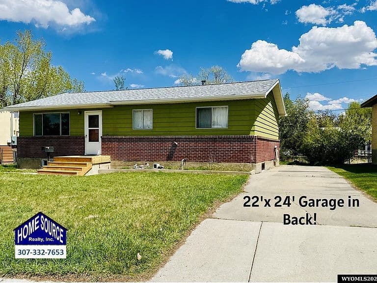 1105 McDougall Dr photo 1