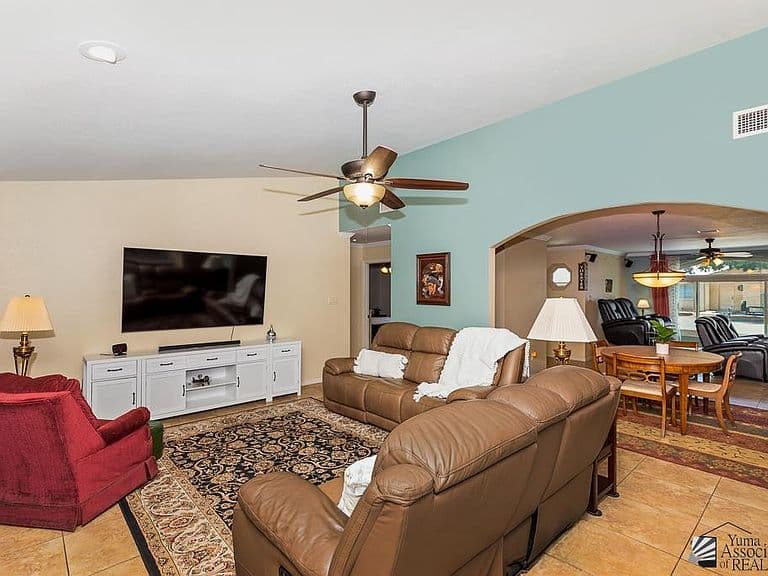 3524 E Moreno Ln photo 3