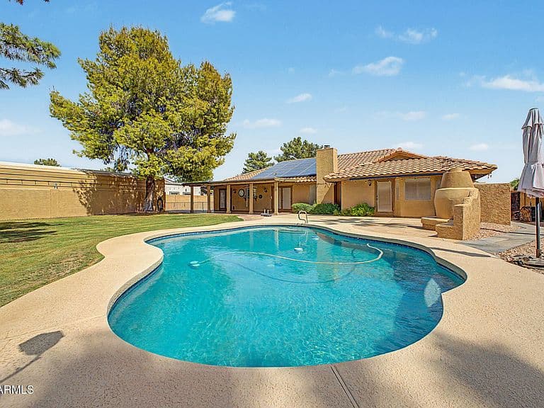 8122 S Palm Drive photo 3