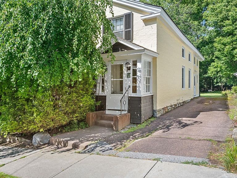 76 Spruce Street photo 2